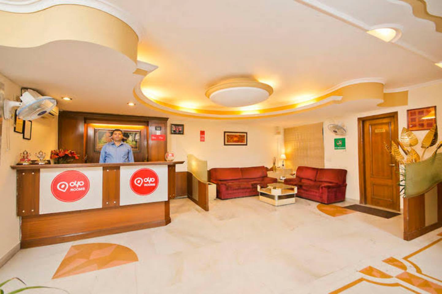 OYO ROOMS and FOOD 
