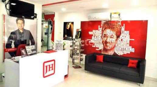 Hair & Beauty Service
