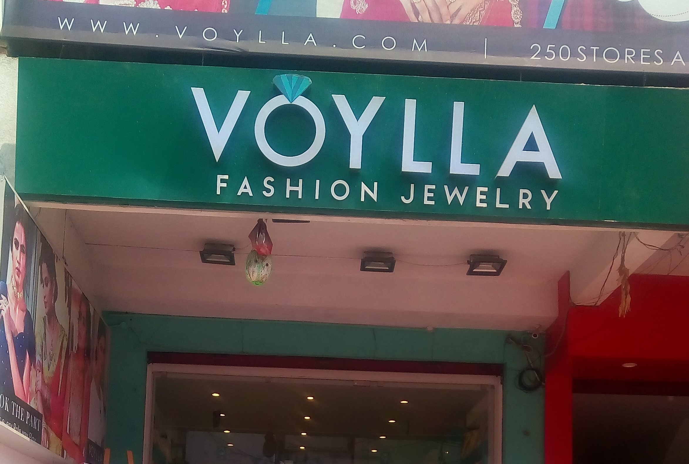 VOYLLA FASHION JEWELRY